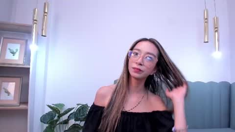 Snapshot of hannacarttier_ chatting on 26, 6, 2026 Hanna Carttier online show from 26, 6, 2026
