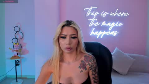  Hanna Connor  online show from 12, 2, 2025