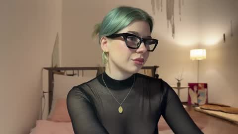 Snapshot of hannah_allin chatting on 24, 2, 2025 Hannah Allin online show from 24, 2, 2025