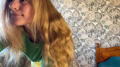 Snapshot of hannah_levis_ chatting on 7, 3, 2025 hannah levis online show from 7, 3, 2025