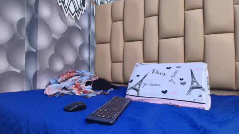 hannah_teehn online show from 6, 10, 2025