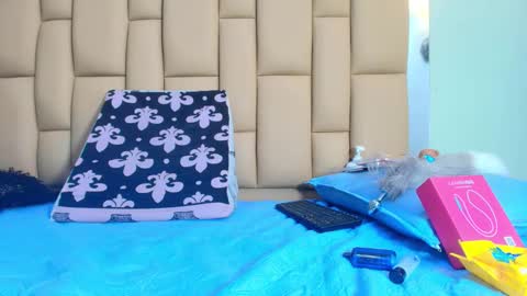 hannah_teehn online show from 14, 10, 2025