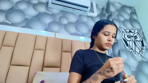 hannah_teehn online show from 16, 12, 2025