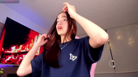 Snapshot of hannah_xoxo_ chatting on 5, 1, 2025 Hannah online show from 5, 1, 2025