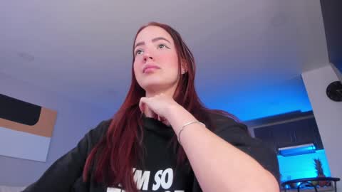 Snapshot of hannah_xoxo_ chatting on 4, 2, 2025 Hannah online show from 4, 2, 2025