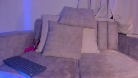 Snapshot of hannahdavisx chatting on 21, 11, 2025 Hannah online show from 21, 11, 2025