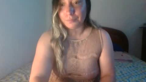 Snapshot of hannahevans2 chatting on 17, 12, 2025 hannahevans2 online show from 17, 12, 2025