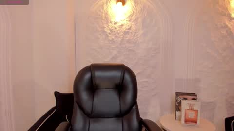 Snapshot of hannahjamesx chatting on 2, 11, 2025 HANNAH J online show from 2, 11, 2025