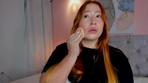 hannamartinn_ online show from 13, 4, 2026