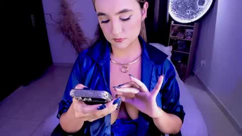 Snapshot of hannasophia_ chatting on 12, 6, 2026 online show from 12, 6, 2026