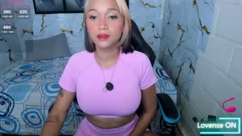 Snapshot of hannasteyl2 chatting on 28, 7, 2026 hannasteyl2 online show from 28, 7, 2026