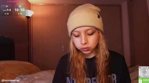 Snapshot of hanniesmile_ chatting on 10, 3, 2026 Hannie online show from 10, 3, 2026