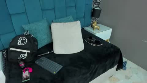 Snapshot of hanny_bliss chatting on 16, 12, 2025 Hanny online show from 16, 12, 2025