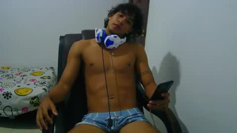 Snapshot of hansel_take chatting on 4, 5, 2026 hansel_take online show from 4, 5, 2026