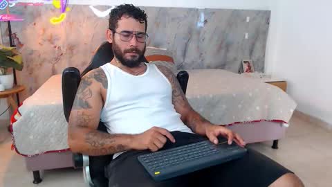 Snapshot of hanz_col chatting on 8, 1, 2026 hanz_col online show from 8, 1, 2026