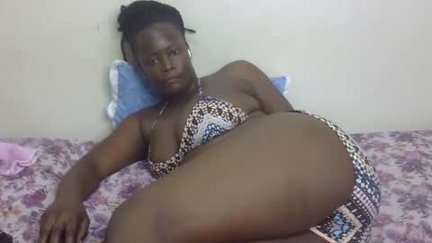 Snapshot of happy_darling chatting on 18, 10, 2025 happy online show from 18, 10, 2025