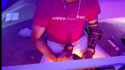 Snapshot of happyendingstory chatting on 19, 11, 2025 Josh Hamilton online show from 19, 11, 2025