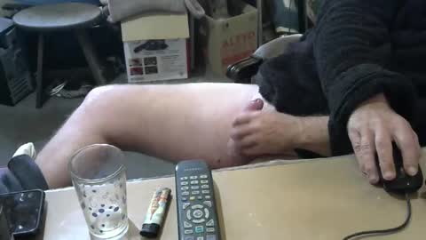 happyfeet987999864 online show from 8, 5, 2026