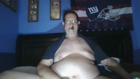 Snapshot of happyhappy4 chatting on 21, 4, 2026 happyhappy4 online show from 21, 4, 2026