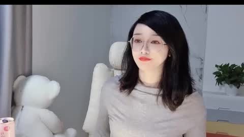 Snapshot of happysweetie168 chatting on 4, 3, 2025 Daisy online show from 4, 3, 2025