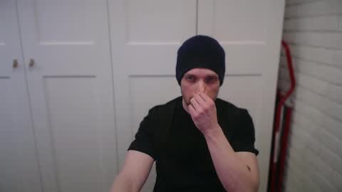 happyvelvetpaw online show from 14, 4, 2026