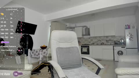 Snapshot of hard_chriss chatting on 28, 12, 2024 Hard Cock online show from 28, 12, 2024