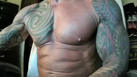 Snapshot of hardbody205a chatting on 23, 5, 2026 hardbody205a online show from 23, 5, 2026