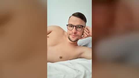 hardboylovemilfmoom online show from 26, 7, 2026