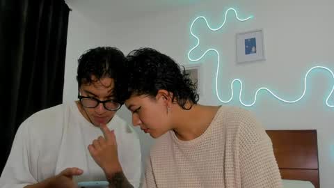 kade and demi independent models online show from 29, 5, 2026