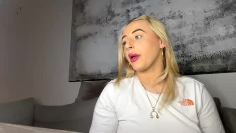 Snapshot of hardcoreslutxx chatting on 17, 1, 2025 hardcoreslutxx online show from 17, 1, 2025