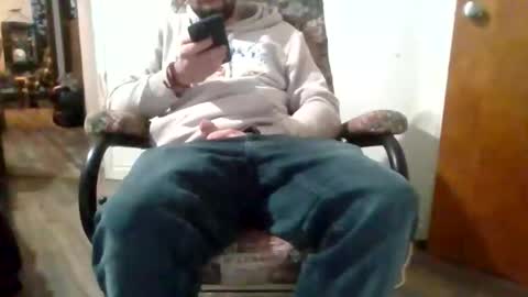 Snapshot of hardguymike chatting on 25, 11, 2025 hardguymike online show from 25, 11, 2025