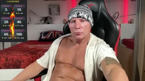 Snapshot of hardmattsteel chatting on 13, 9, 2025 MATTSTEEL - ITALIAN STALLION online show from 13, 9, 2025