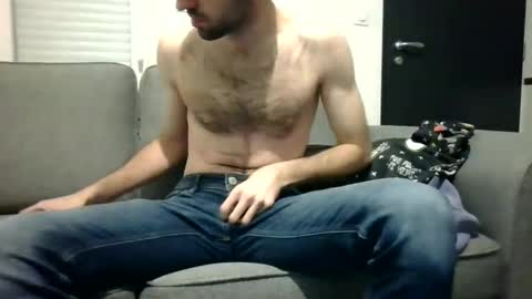 Snapshot of hardmika chatting on 9, 3, 2025 Mika online show from 9, 3, 2025