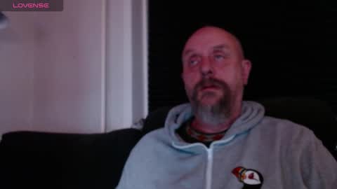 Snapshot of hardmrlazy chatting on 1, 11, 2025 MrLazy online show from 1, 11, 2025