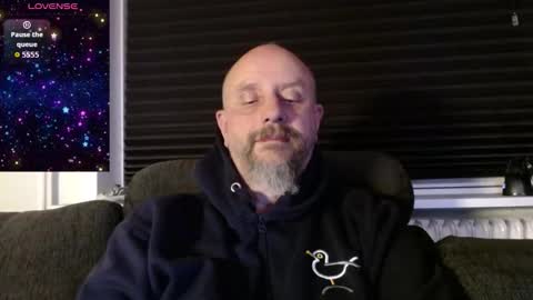 Snapshot of hardmrlazy chatting on 3, 11, 2025 MrLazy online show from 3, 11, 2025