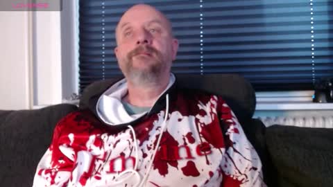 Snapshot of hardmrlazy chatting on 12, 11, 2025 MrLazy online show from 12, 11, 2025