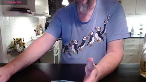 Snapshot of hardmrlazy chatting on 15, 11, 2025 MrLazy online show from 15, 11, 2025