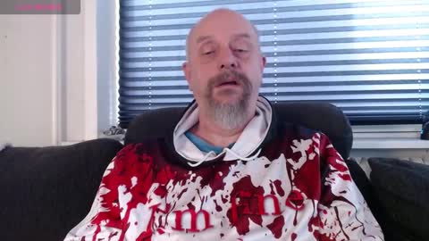 Snapshot of hardmrlazy chatting on 23, 11, 2025 MrLazy online show from 23, 11, 2025