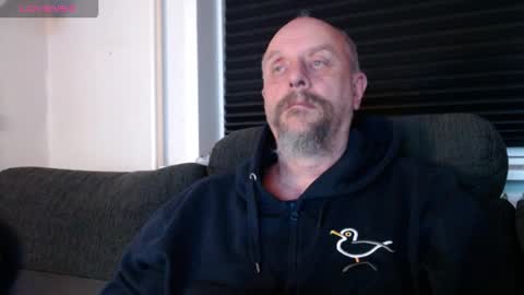 Snapshot of hardmrlazy chatting on 29, 11, 2025 MrLazy online show from 29, 11, 2025