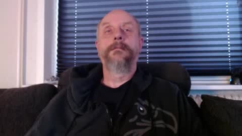 Snapshot of hardmrlazy chatting on 15, 12, 2025 MrLazy online show from 15, 12, 2025