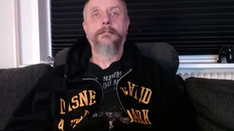 Snapshot of hardmrlazy chatting on 16, 12, 2025 MrLazy online show from 16, 12, 2025