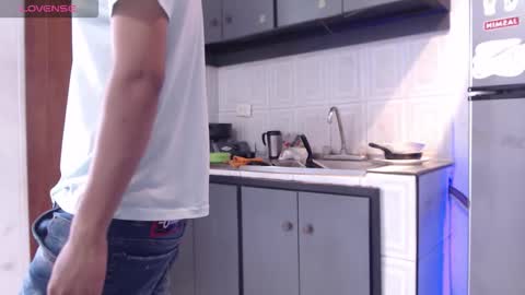 Snapshot of hardsexlove08 chatting on 17, 12, 2025 Andres Dean online show from 17, 12, 2025