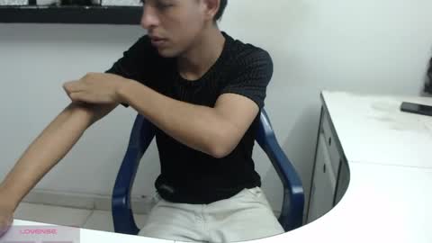 Snapshot of hardsexlove08 chatting on 7, 4, 2026 Andres Dean online show from 7, 4, 2026