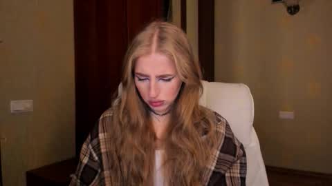 Snapshot of harley_kimm chatting on 16, 10, 2025 Julia online show from 16, 10, 2025