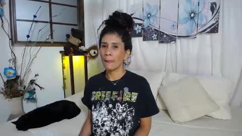 harley_quinns1 online show from 13, 1, 2025