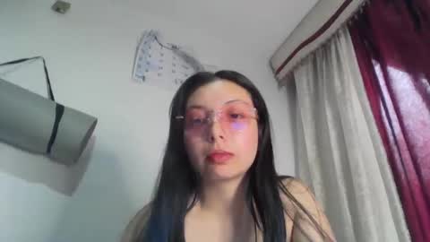 Snapshot of harmonys_couple_ chatting on 5, 3, 2026 Harmonys World online show from 5, 3, 2026