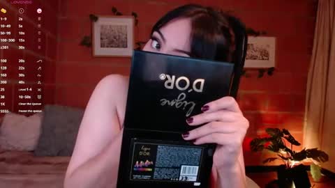 Snapshot of harmonyy01 chatting on 20, 4, 2026 Harmony Please help me to reach 100 thumbs up online show from 20, 4, 2026