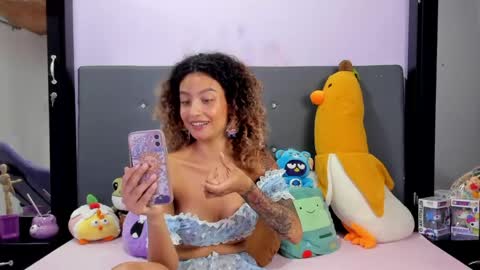 Snapshot of harmonyy_hill chatting on 2, 6, 2026 Harmony Hill online show from 2, 6, 2026