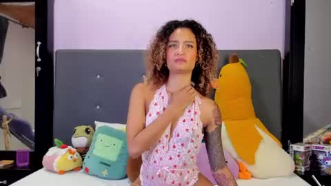 Snapshot of harmonyy_hill chatting on 25, 6, 2026 Harmony Hill online show from 25, 6, 2026