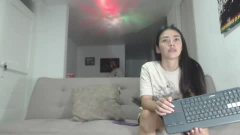 Snapshot of harrycum4you chatting on 15, 7, 2026 hannaandharri online show from 15, 7, 2026